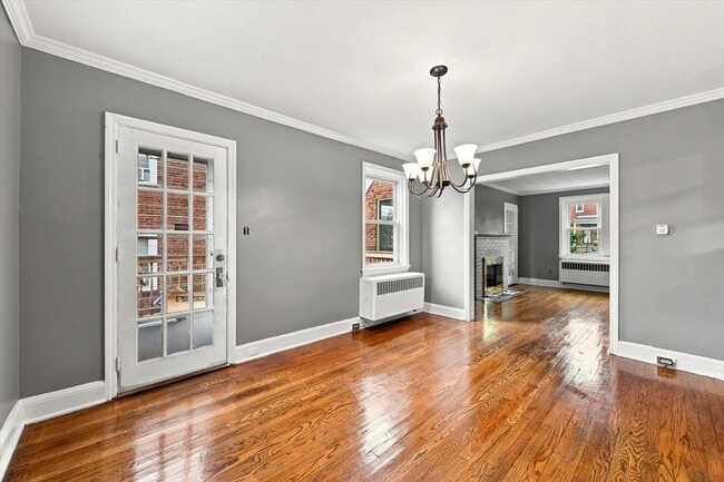 Building Photo - 309 W 38th St