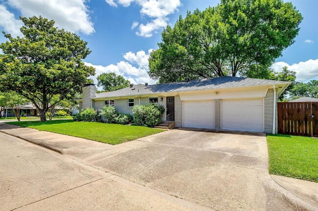 Foto del edificio - "Darling 3-Bedroom, 2.5-Bath Home with Elegant Upgrades!"