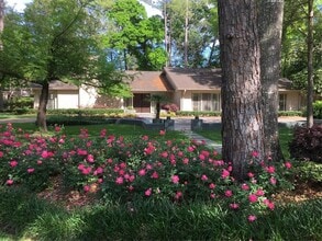Building Photo - 614 Saddlewood Ln