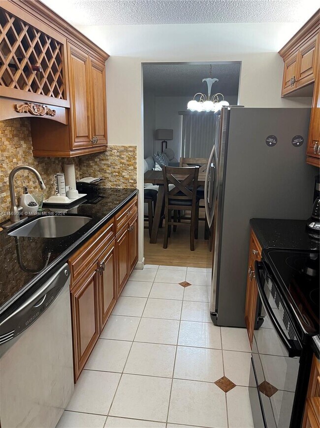 Building Photo - 1100 SW 128th Terrace