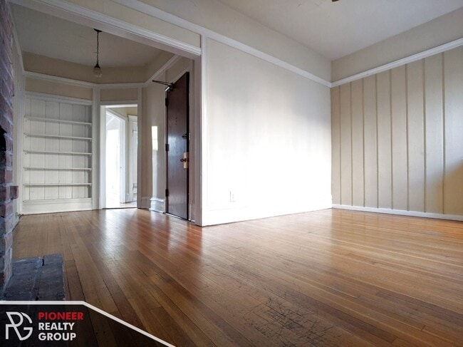 Building Photo - 1224 N Dearborn St