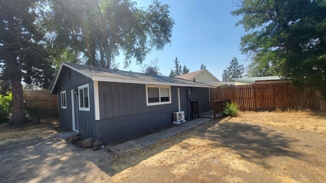 Building Photo - 2459 NE Burks Ct