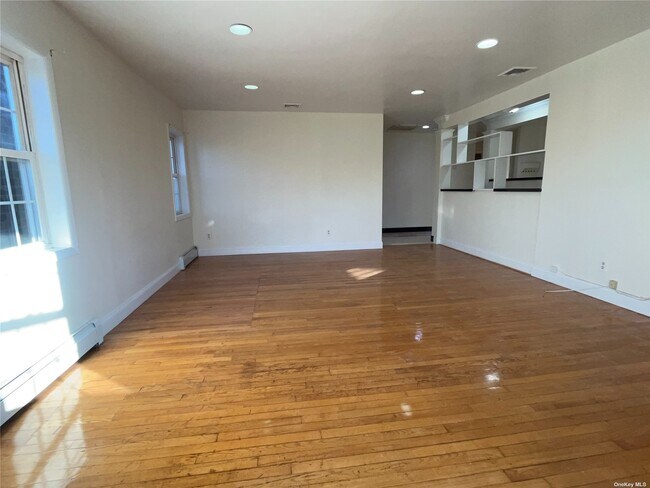 Foto del edificio - 603-127 127th St