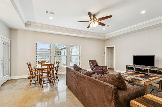 Building Photo - 12464 Morgan Creek Ln