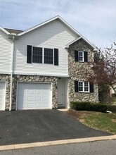 Building Photo - 100 Jules Dr
