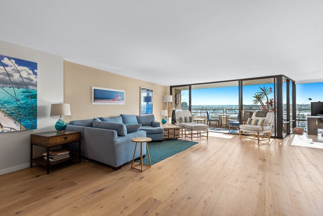 Building Photo - 4335 Marina City Dr