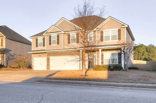 Foto del edificio - Large House in Grovetown!