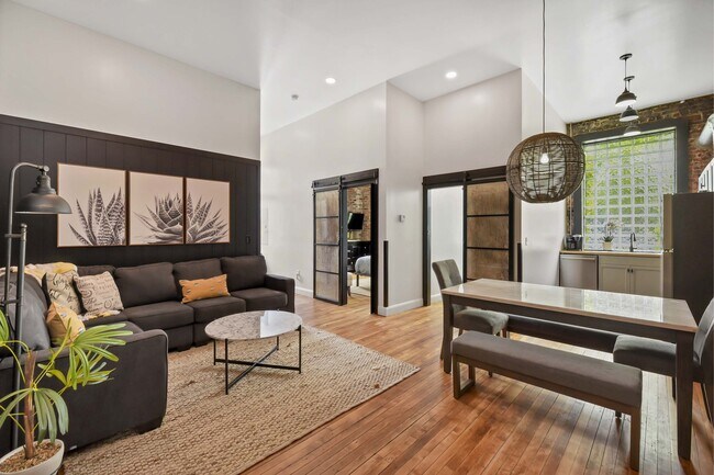 Foto del edificio - 15149 Lorain Ave