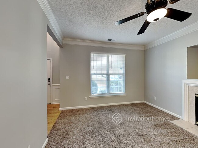 Foto del edificio - 12128 Old Willow Rd