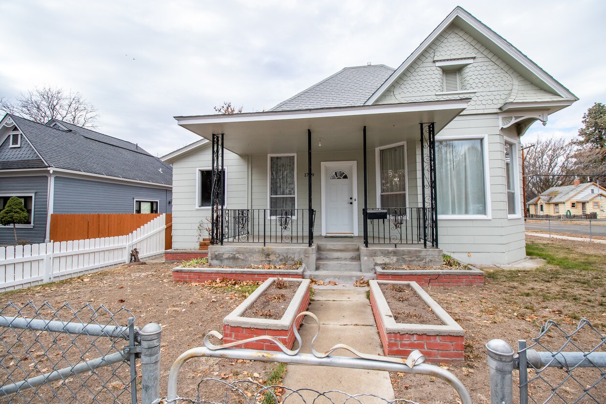 Primary Photo - 1719 N 9th St