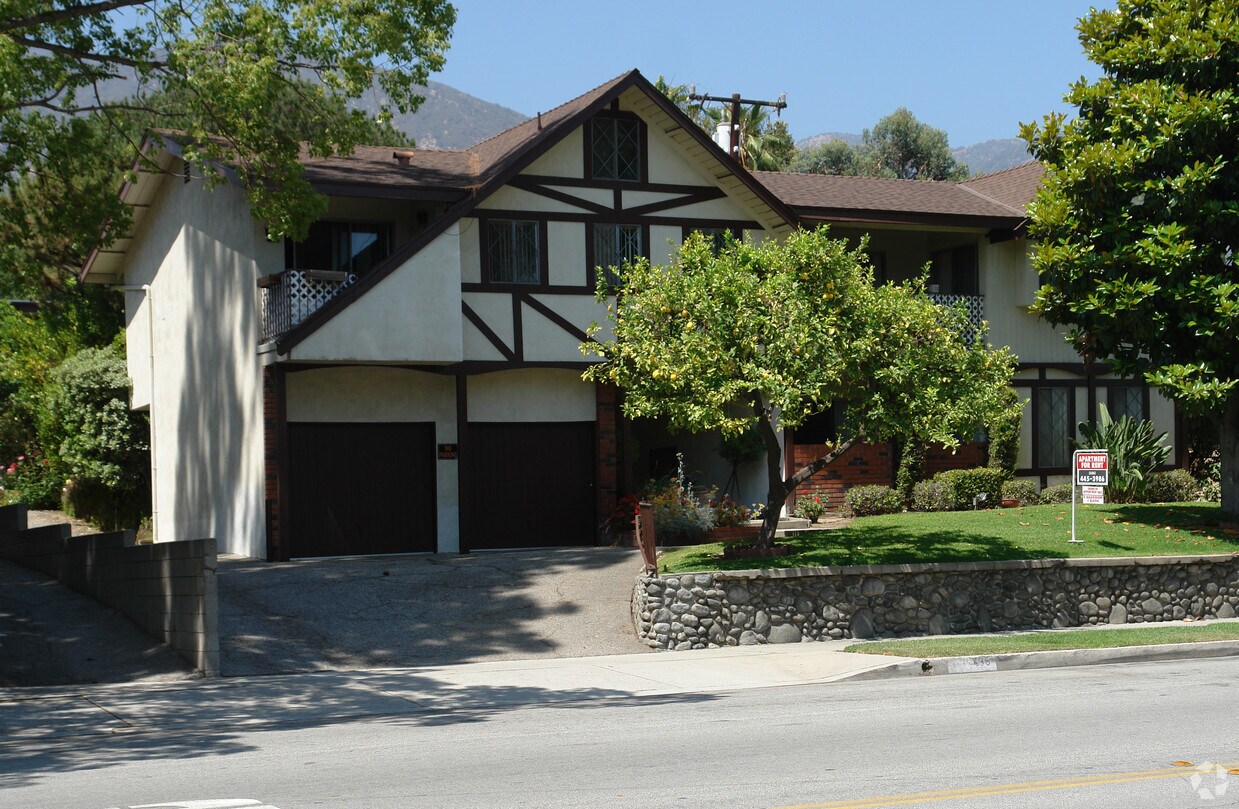 Building Photo - 435 Sierra Madre Blvd