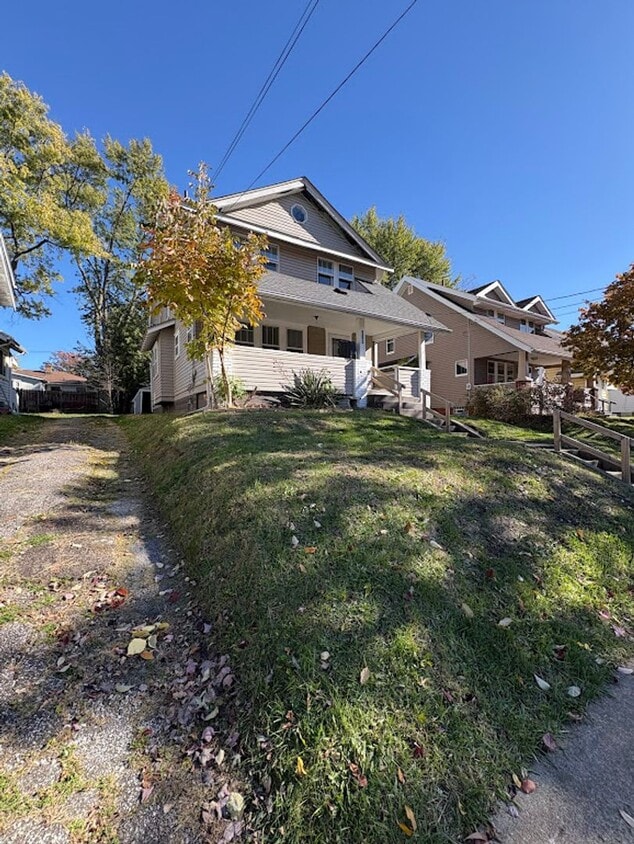 Primary Photo - Four bedroom 2 full bath home for rent