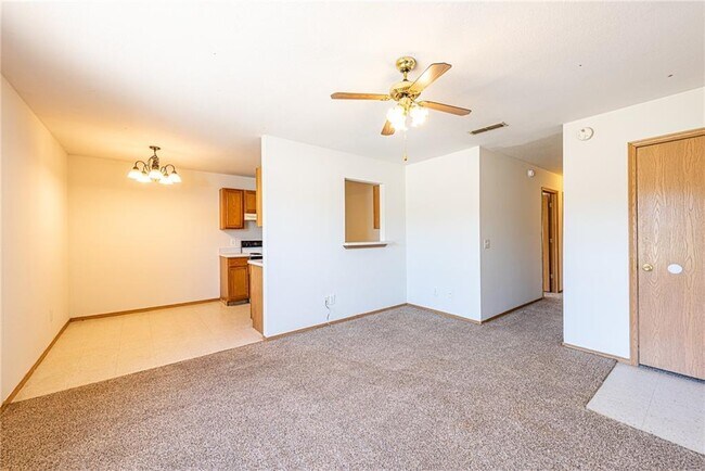 Foto del edificio - 127 Briarmeadow St