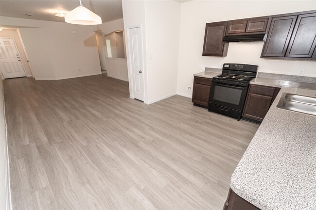 Building Photo - 5539 Latta Plantation Dr