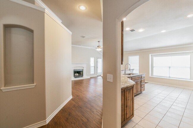 Building Photo - 6141 Bowfin Dr