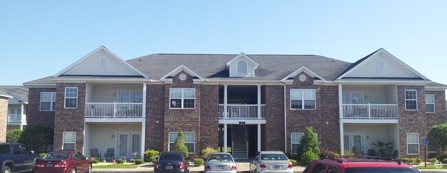 Building Photo - 2041 Silvercrest Drive