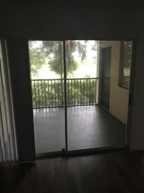 Foto del edificio - 15204 Glenmoor Dr