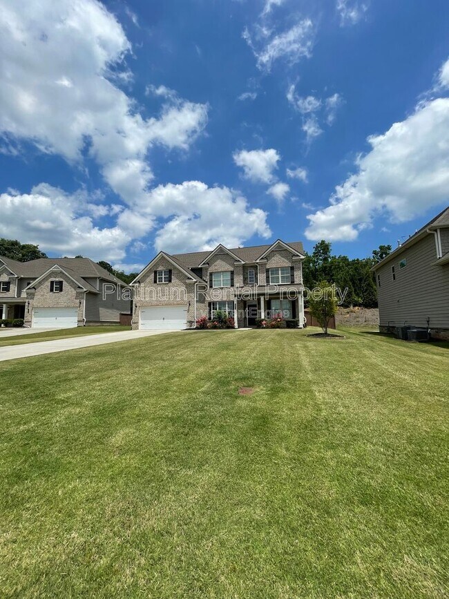 Building Photo - 1825 Dahlia Dr