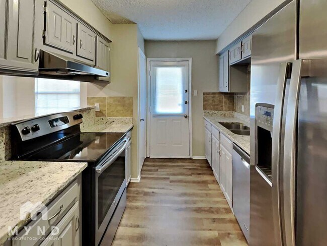 Foto del edificio - 5311 Rowcrop Dr