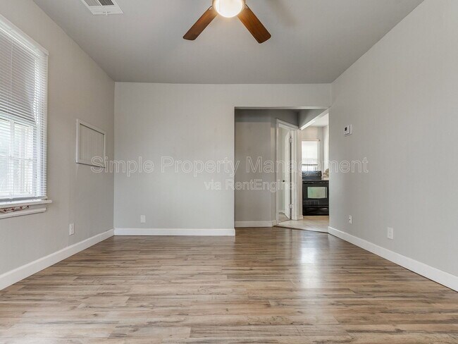 Foto del edificio - 7105 NW 39th St