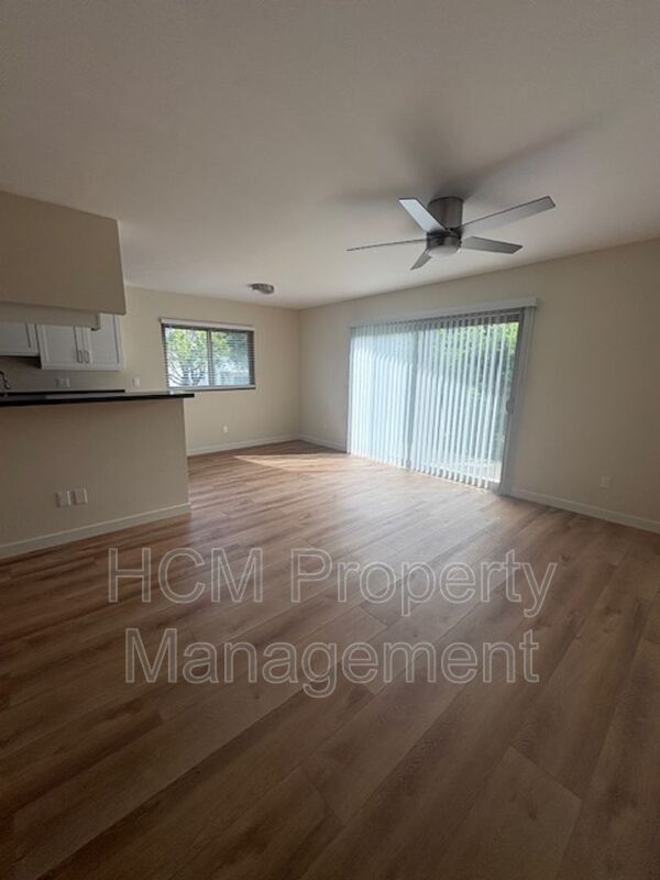 Building Photo - 1322 Stanford St