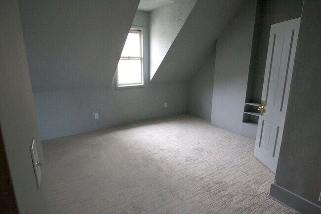 Building Photo - 3016 Pacific St