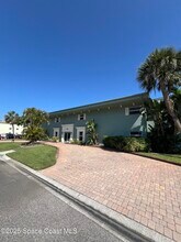 Building Photo - 220 Columbia Dr