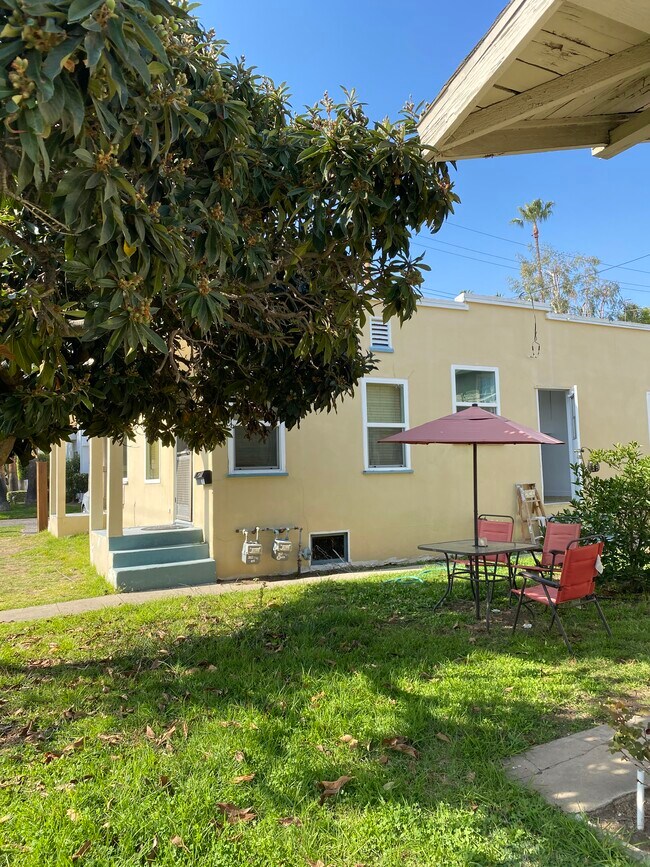 SIDE OF THE HOUSE - 1409 Vine St