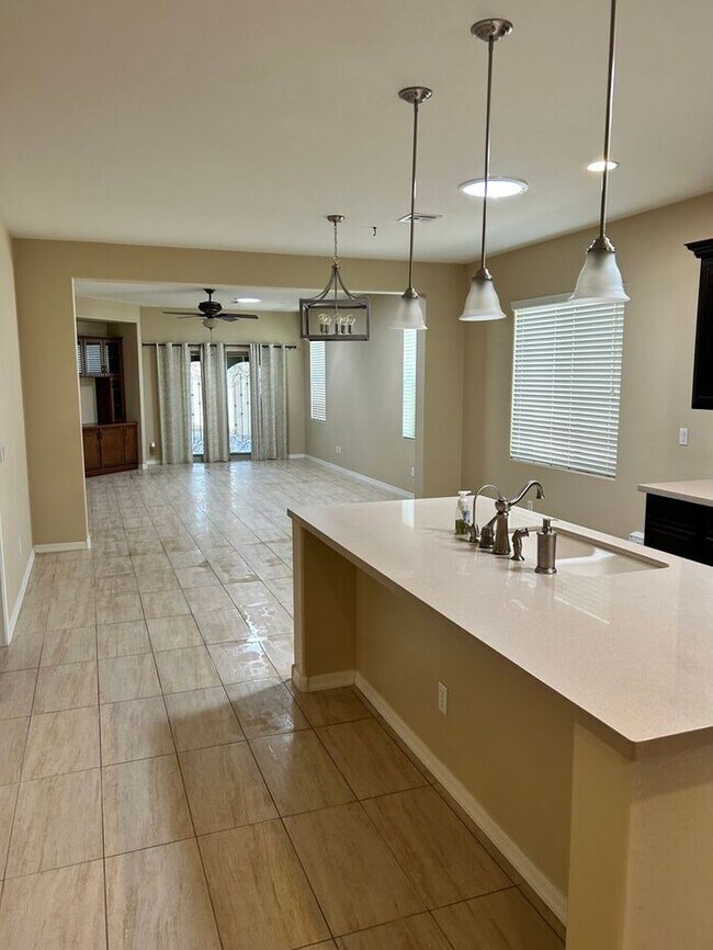 Foto del edificio - 3 Bedroom Single Family in Gilbert