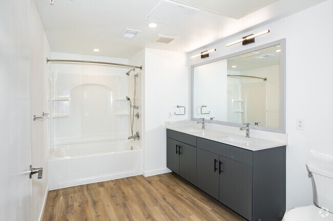 3 habitaciones, 2 baños - 111 m² - Baño - Ralston Gardens