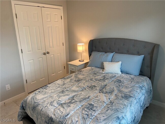 Foto del edificio - 2837 NW 24th Ave