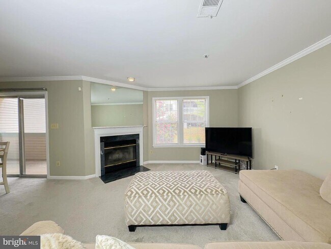 Foto del edificio - 7802 Spinnaker Rd