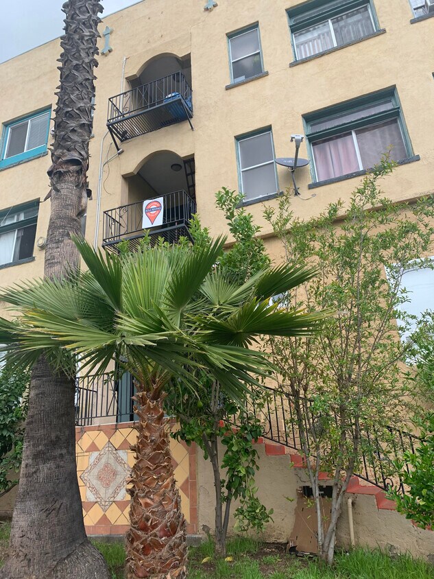 Primary Photo - 2411 W 10th St