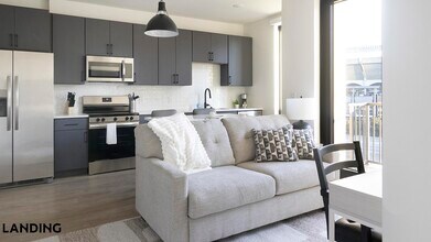 Building Photo - 1007 S Mint St