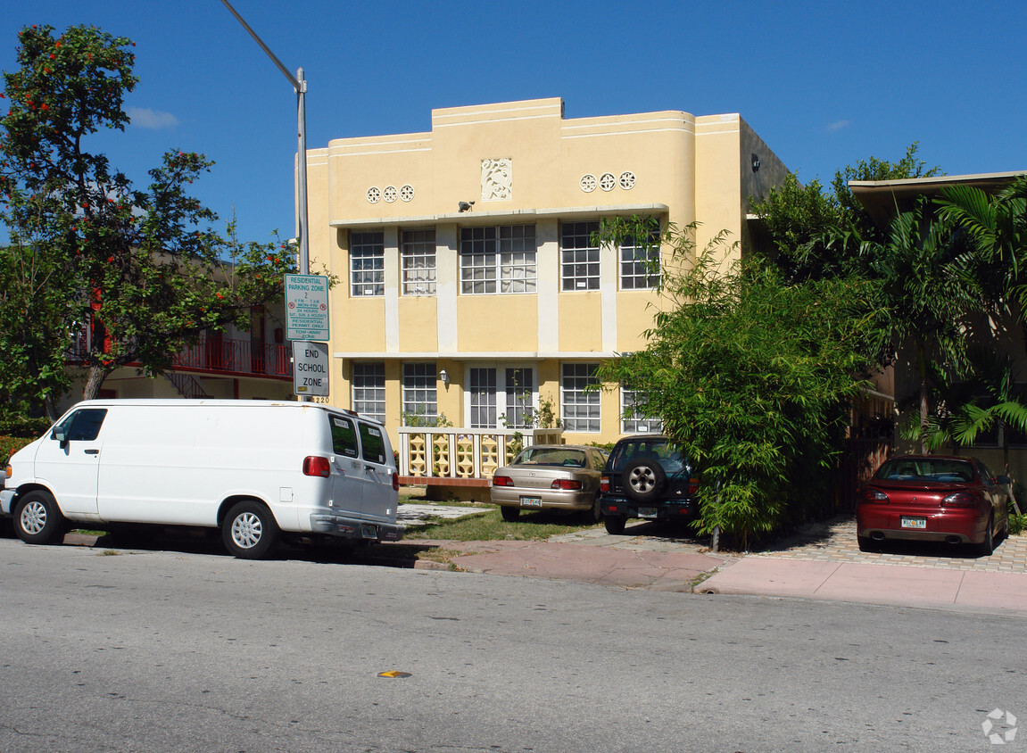 Vista de frente - Swezy Apartments