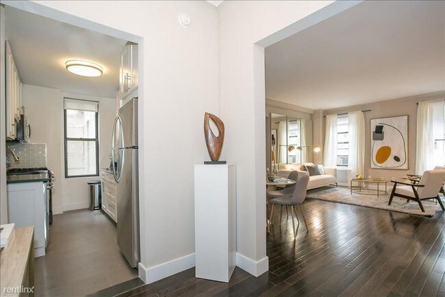 Building Photo - 650 Glen Iris Dr NE