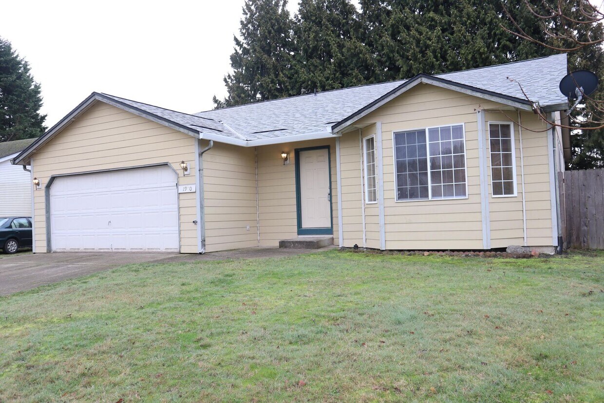 Primary Photo - Well Maintained Single Level Woodland Home...