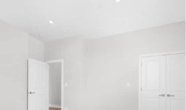 Building Photo - 2 bedroom in CHICAGO IL 60630