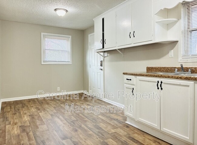 Foto del edificio - 131 Lindsey St