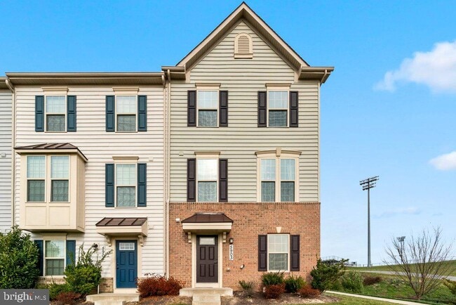 Building Photo - 5903 Duvel St