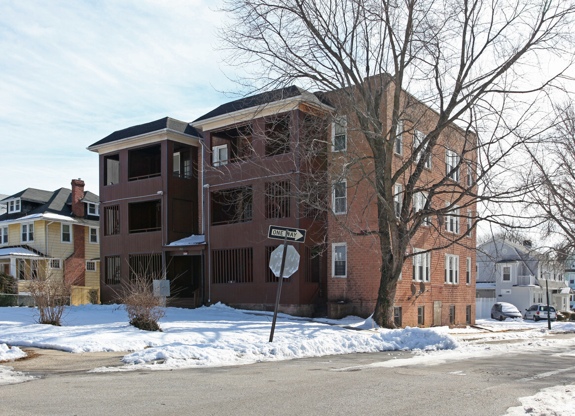 Foto principal - 3913 Chatham Rd