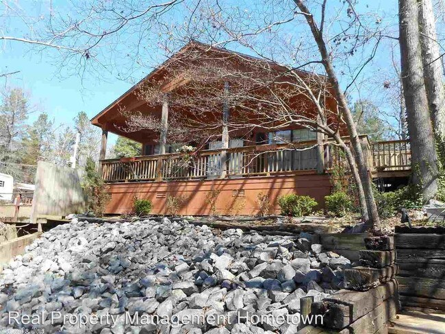 Building Photo - 2 br, 1.5 bath House - 173 Barbary Road