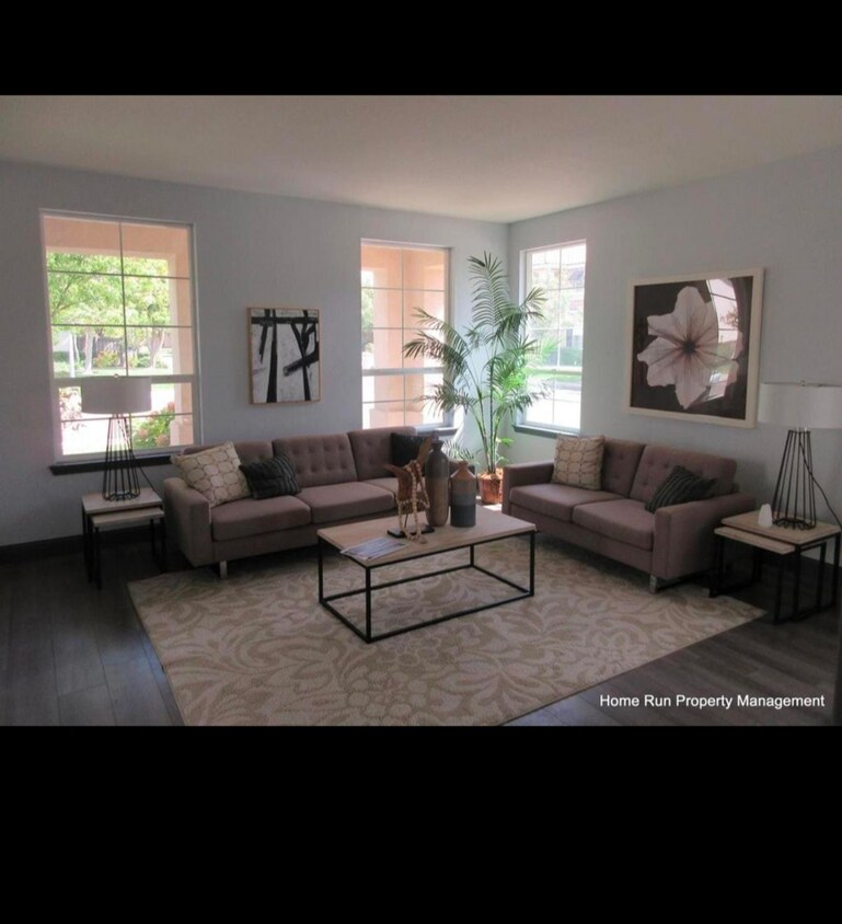 Foto principal - 1825 Langholm Way