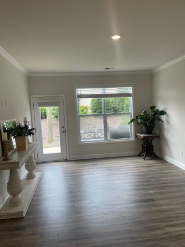 Building Photo - 571 Yellow Fox Rd