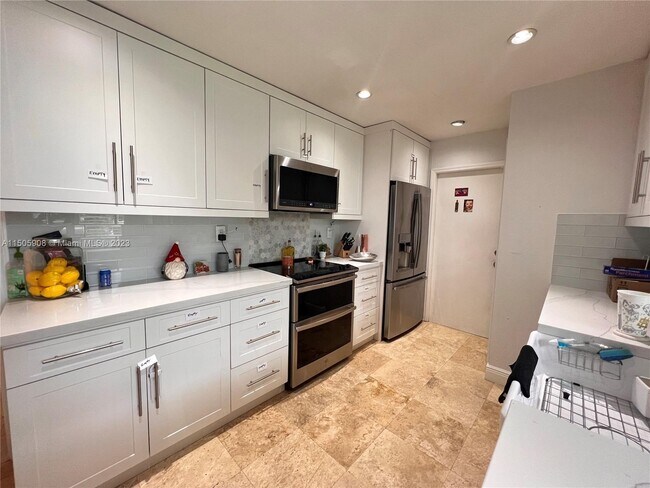 Building Photo - 15050 SW 156th Terrace