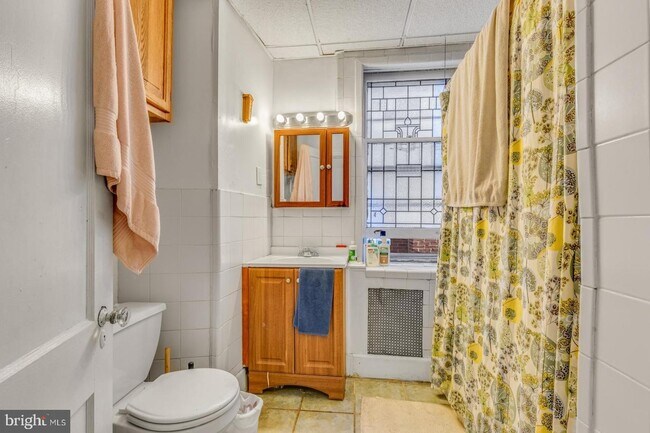 Building Photo - 232 S 46th St