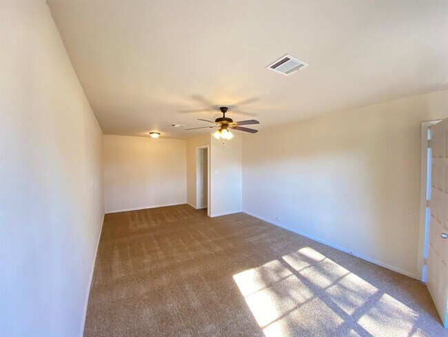 Foto del edificio - 7202 Heron Ln