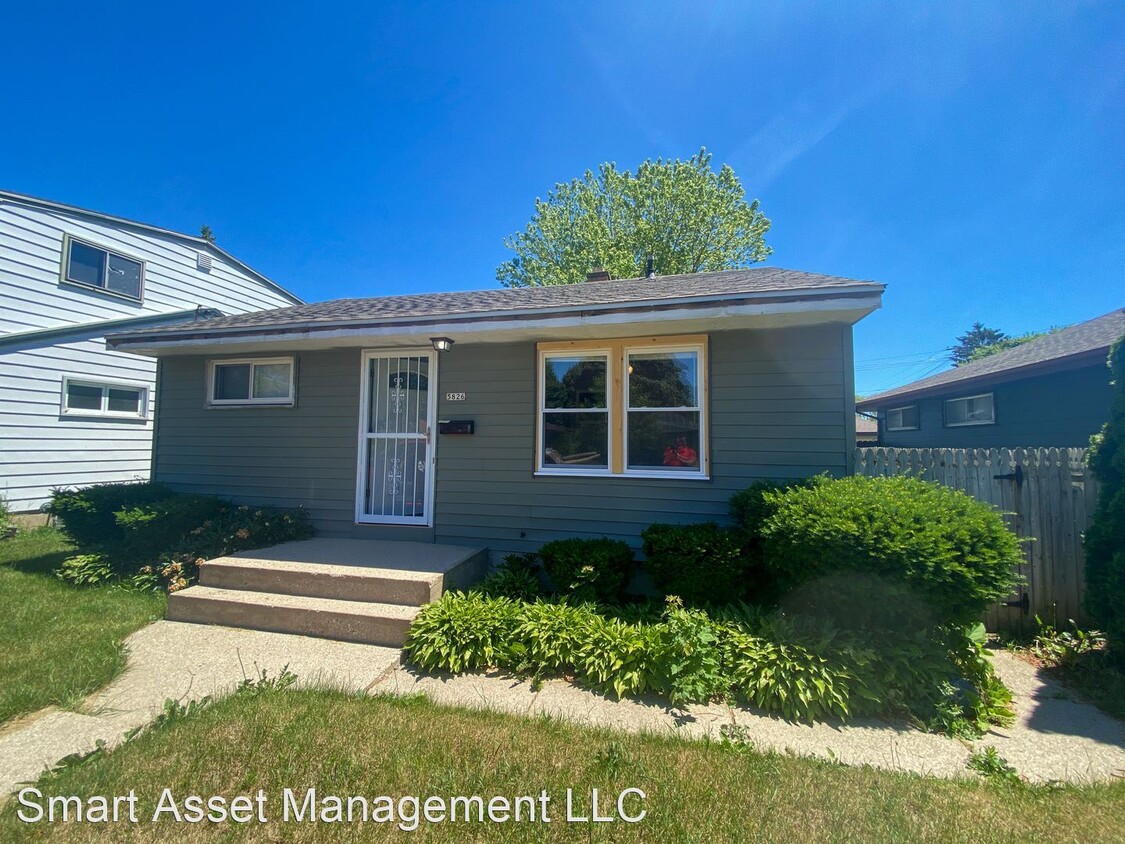 Primary Photo - 2 br, 1 bath House - 5826 N 70th St.