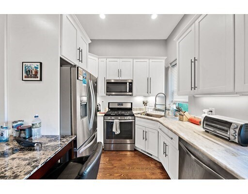 Building Photo - 134 M St