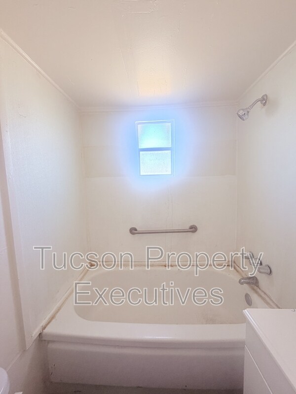 Foto del edificio - 1951 E Benson Hwy